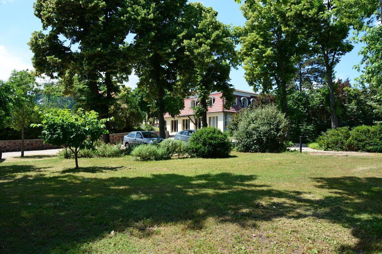 Hotel Sziget23 Ábrahámhegy Exterior foto